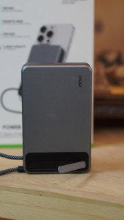 IDMIX大麥創(chuàng)新充電寶 自帶雙線、PD20W快充與MFI認證的全能移動電源